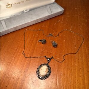 Black and Cream Cameo Necklace Set